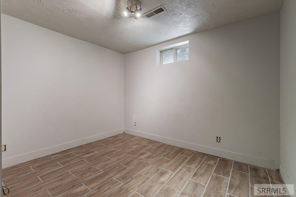 840 N 665 E Property Photo 15