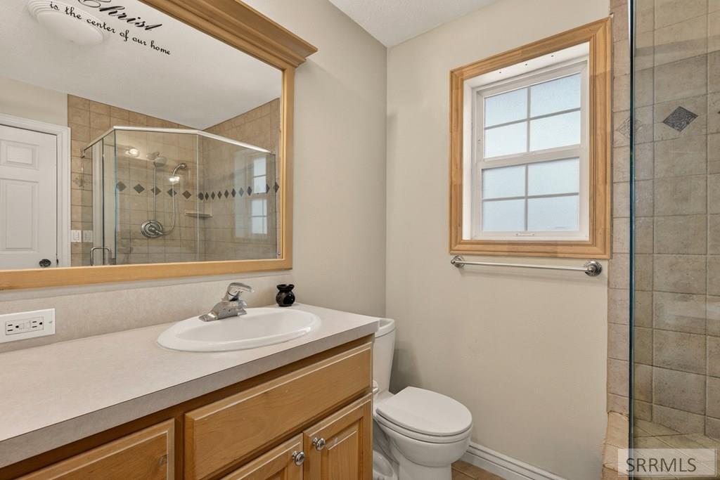 256 E 5th S Property Photo 18