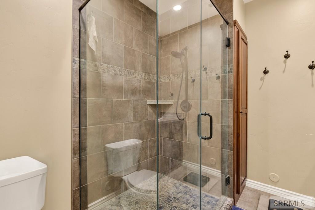 256 E 5th S Property Photo 29