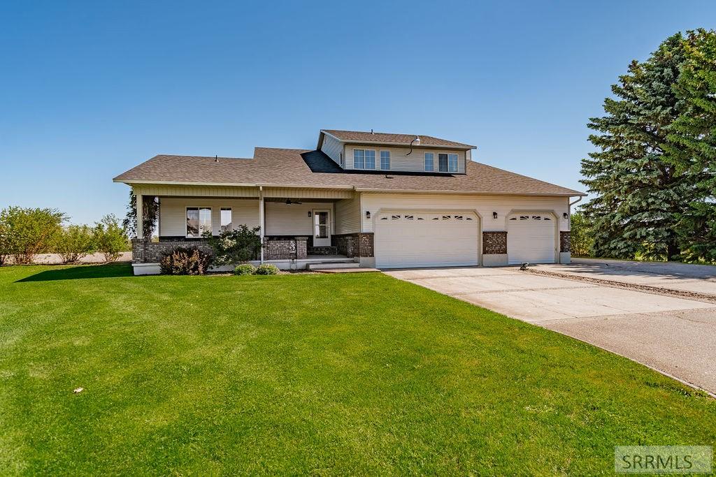 3071 E 670 N Property Photo 2