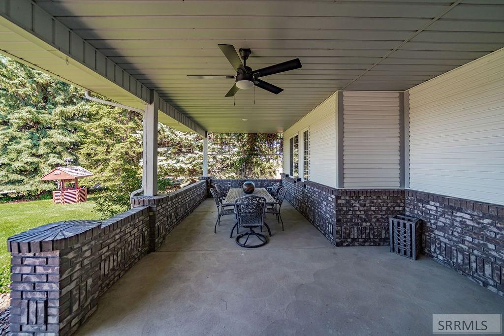 3071 E 670 N Property Photo 6