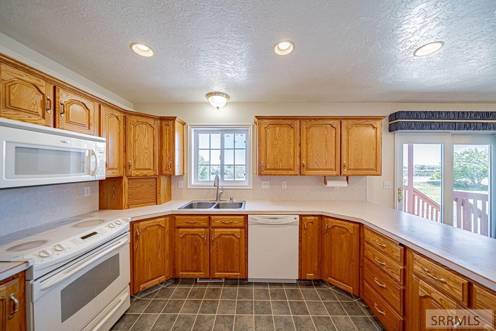3071 E 670 N Property Photo 8