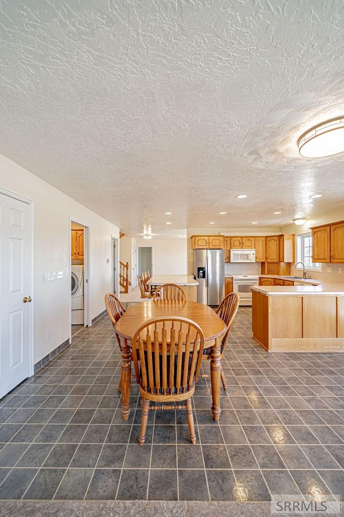 3071 E 670 N Property Photo 15
