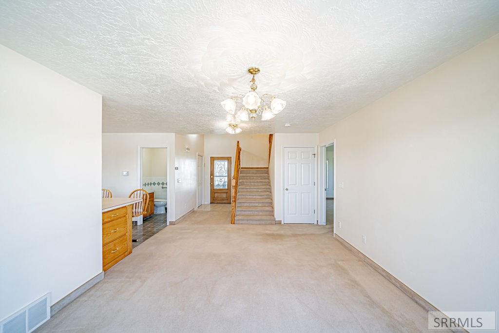 3071 E 670 N Property Photo 21