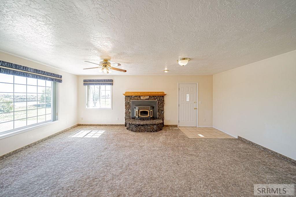 3071 E 670 N Property Photo 25