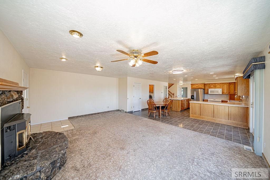 3071 E 670 N Property Photo 28
