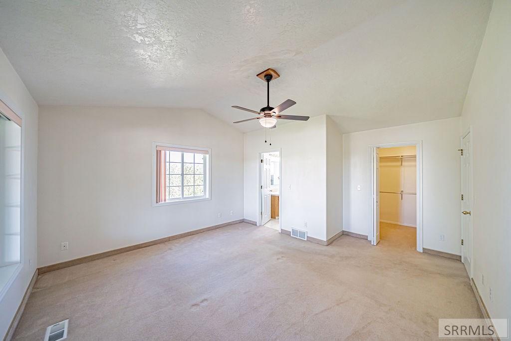 3071 E 670 N Property Photo 30