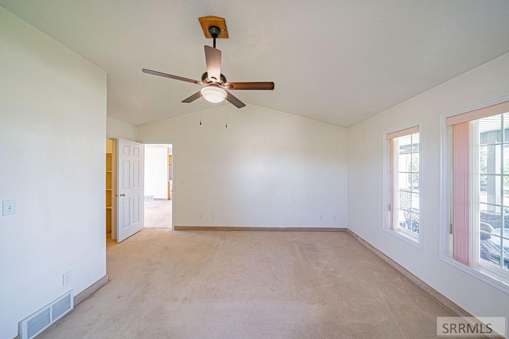 3071 E 670 N Property Photo 31