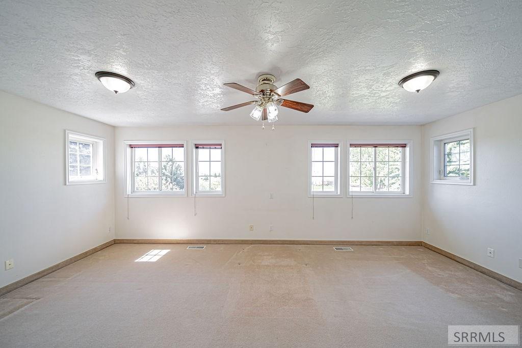 3071 E 670 N Property Photo 37
