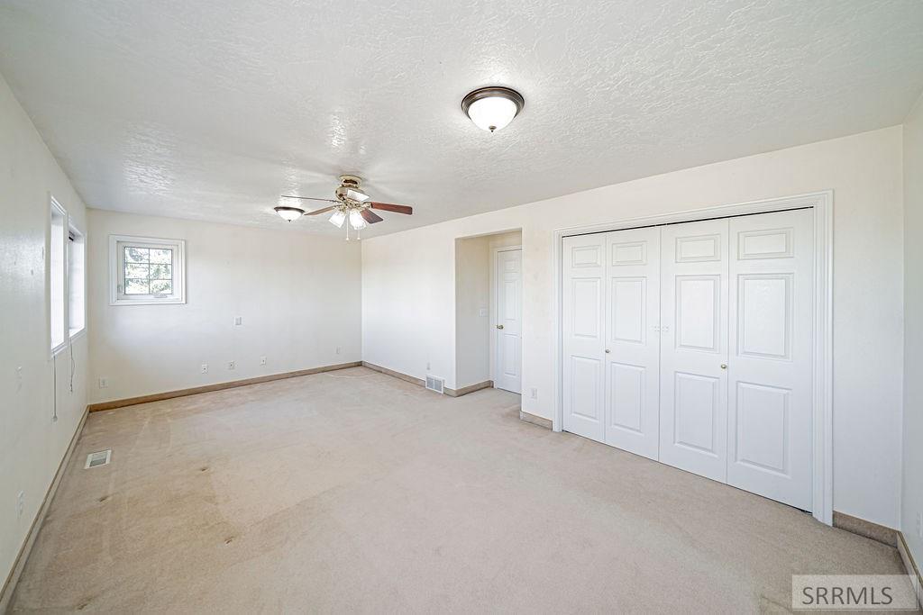 3071 E 670 N Property Photo 39