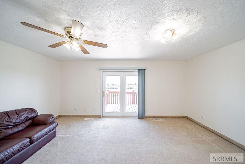 3071 E 670 N Property Photo 44