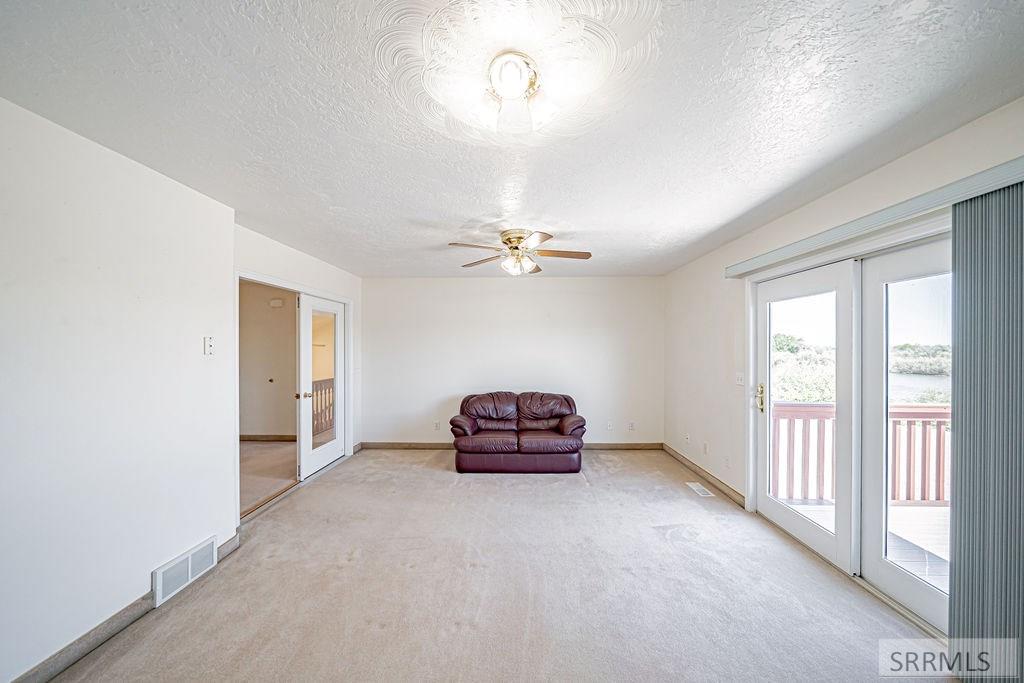 3071 E 670 N Property Photo 45