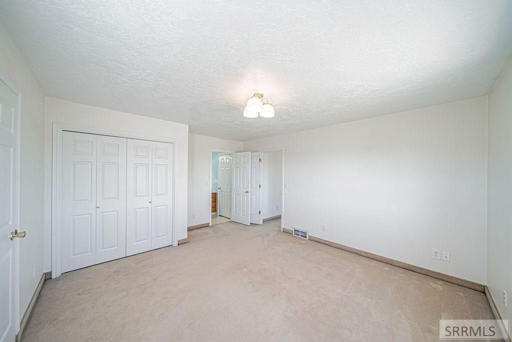 3071 E 670 N Property Photo 48
