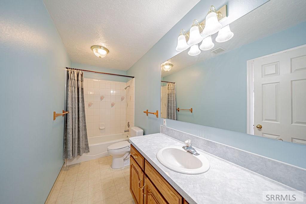 3071 E 670 N Property Photo 49