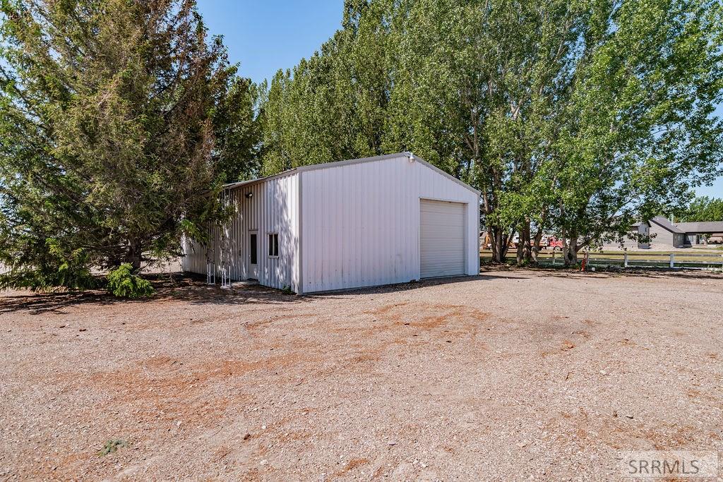 3071 E 670 N Property Photo 72