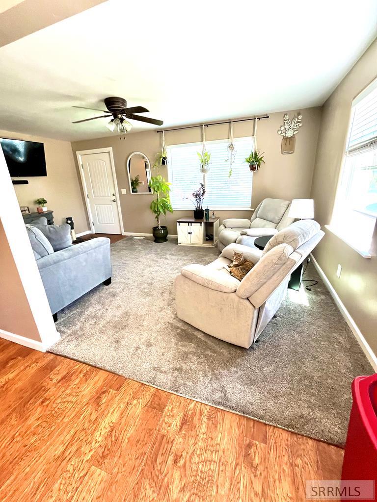 1265 Wadsworth Drive Property Photo 3