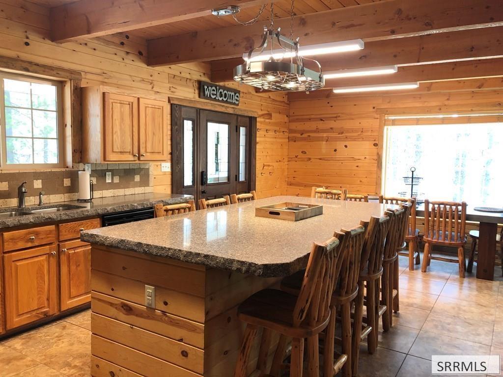 4238 Grandview Drive Property Photo 7