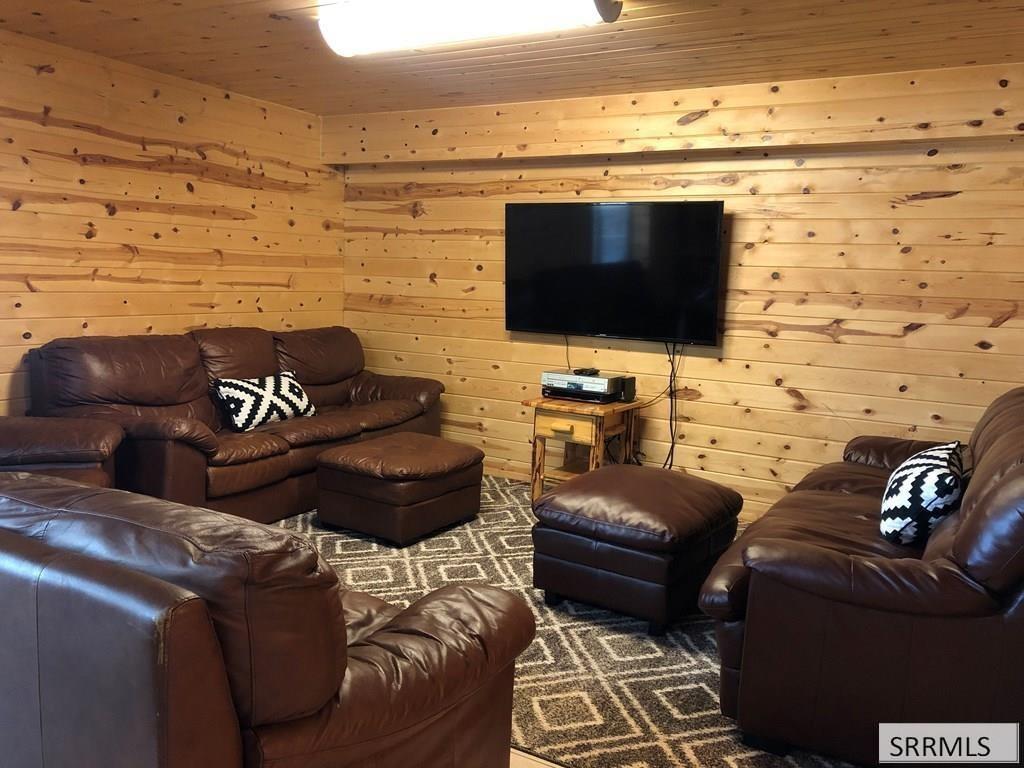 4238 Grandview Drive Property Photo 18