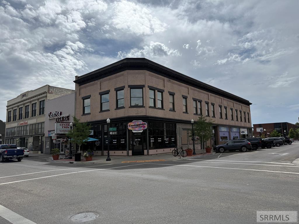 413 B Street Property Photo 1