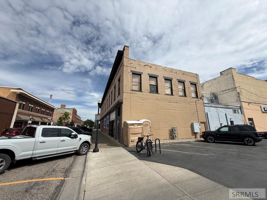 413 B Street Property Photo 2