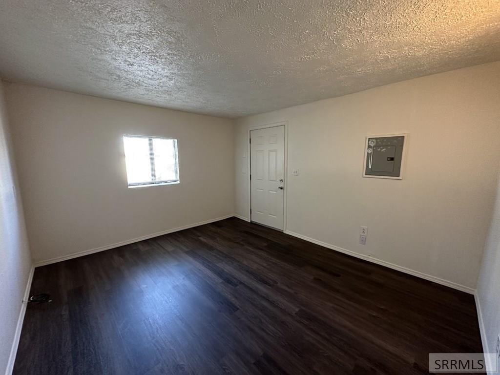 437 W Crowley Street Property Photo 17