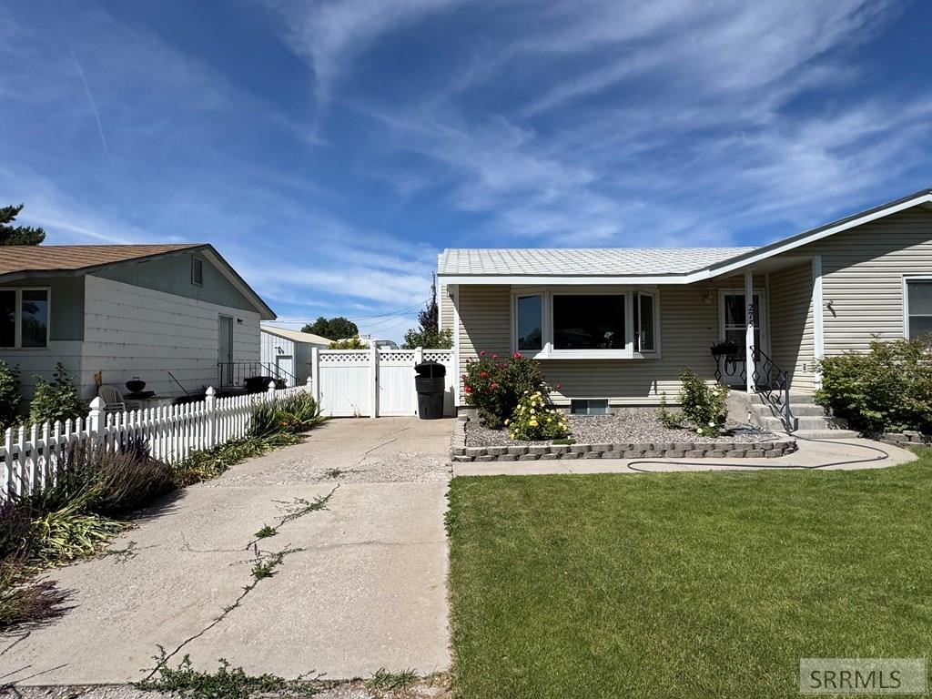 275 Washington Property Photo 2