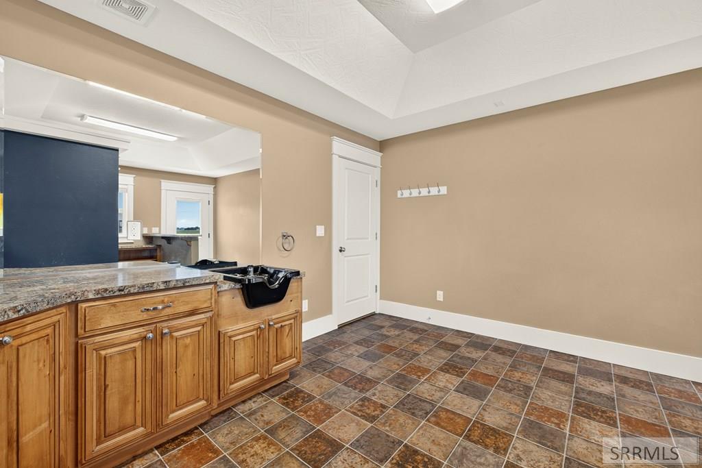 30 North 700 W Property Photo 37