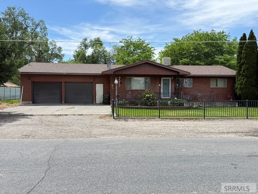 531 Lansing Property Photo 1