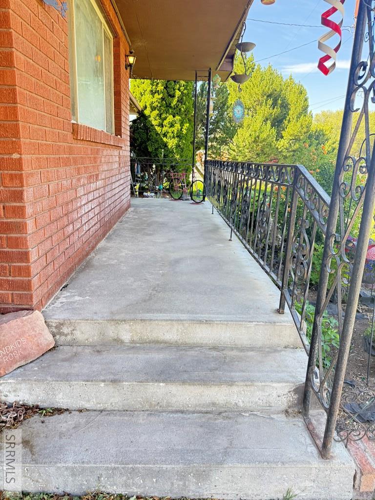 531 Lansing Property Photo 5