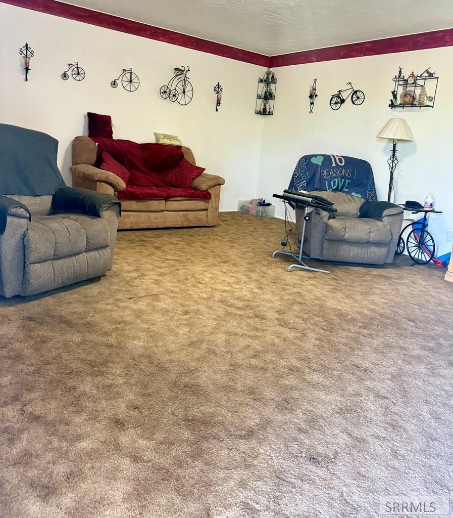 531 Lansing Property Photo 6