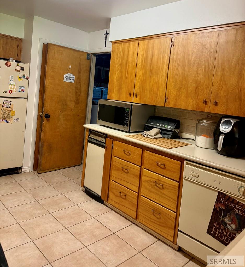 531 Lansing Property Photo 12