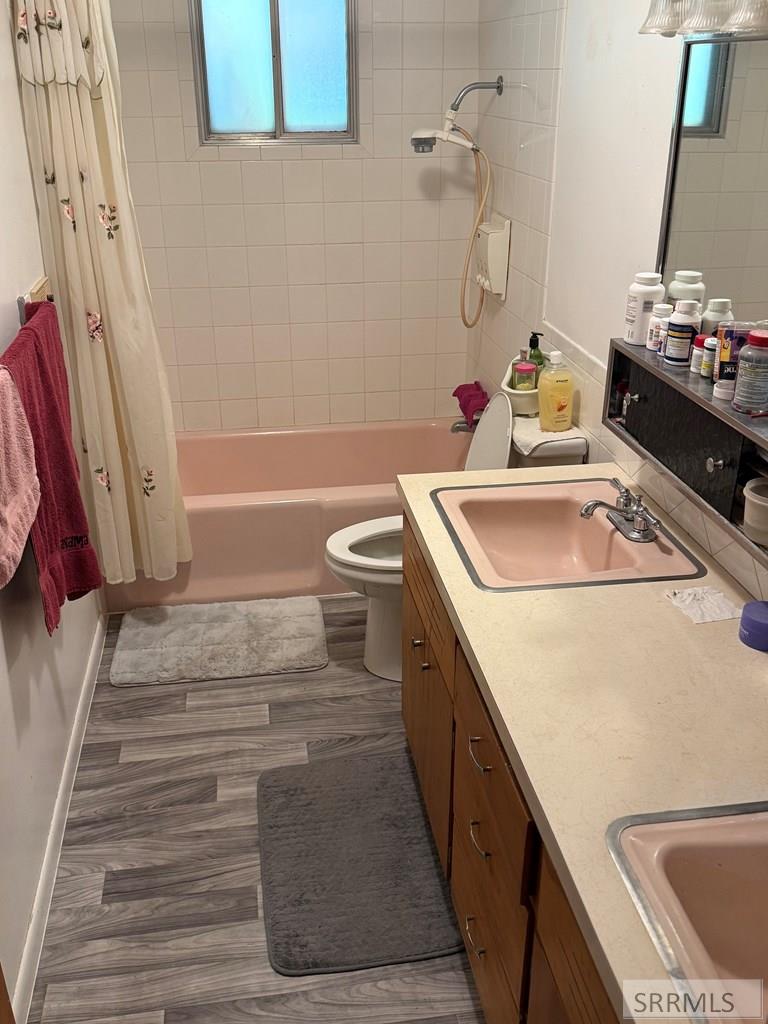 531 Lansing Property Photo 14