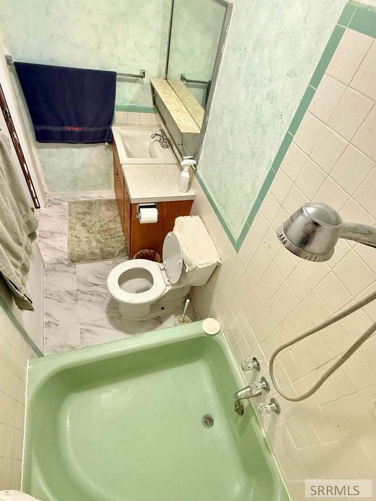 531 Lansing Property Photo 26