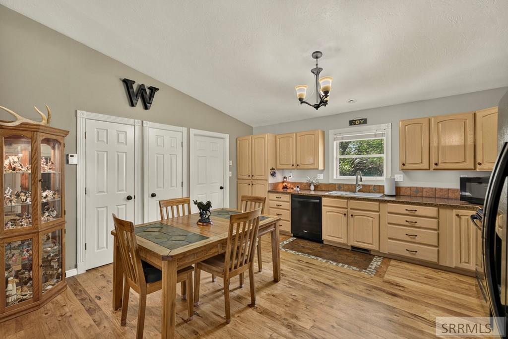 355 W 4650 N Property Photo 13