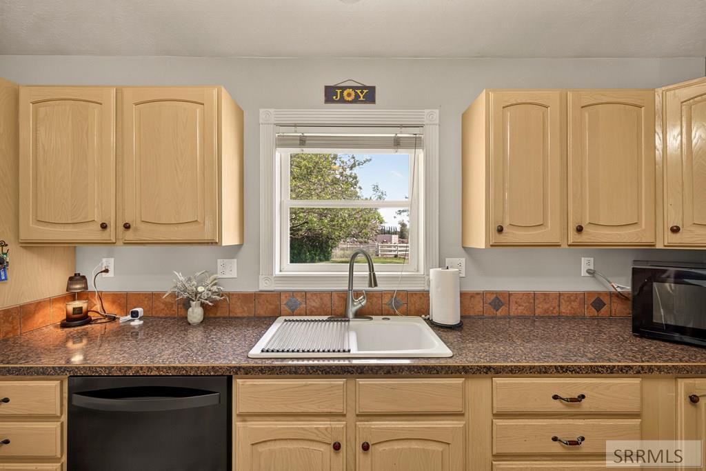 355 W 4650 N Property Photo 14