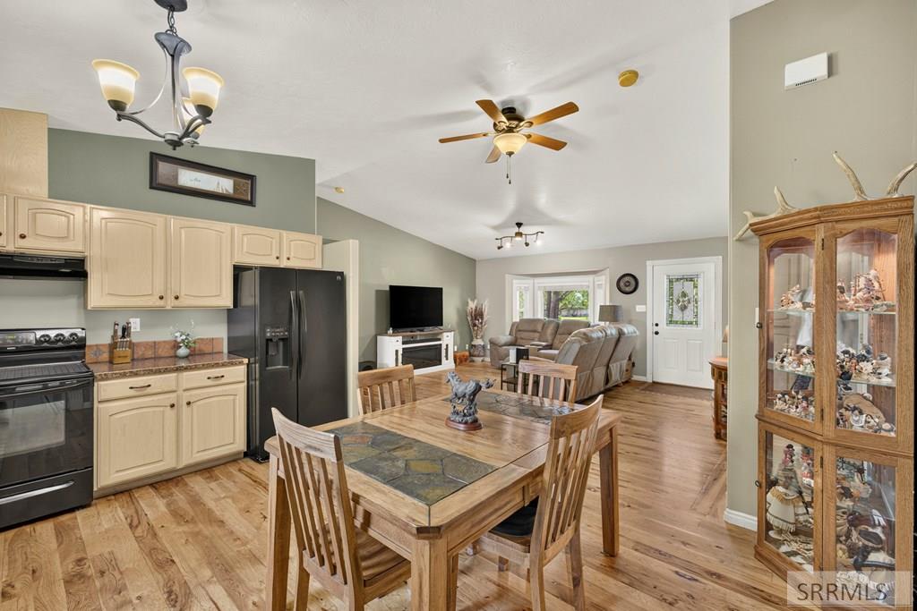355 W 4650 N Property Photo 15