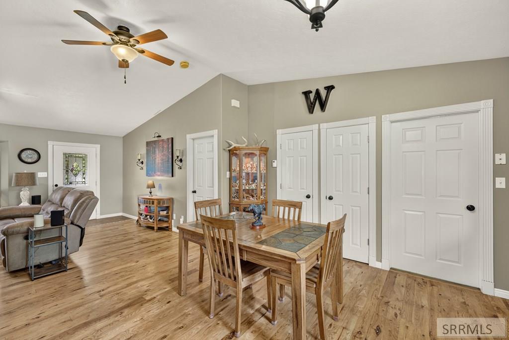 355 W 4650 N Property Photo 16
