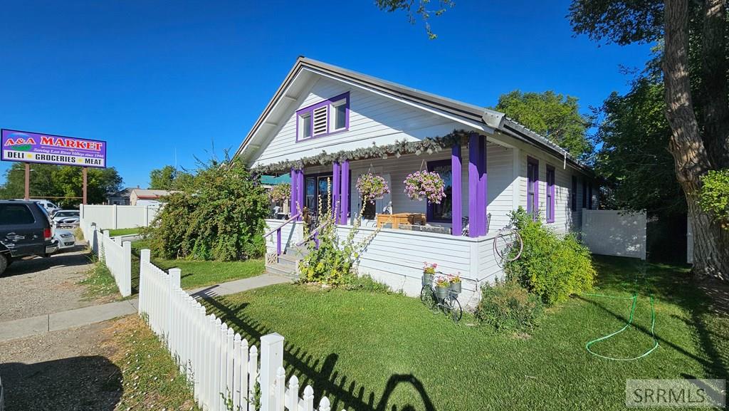 120 Lost River Avenue Property Photo 2