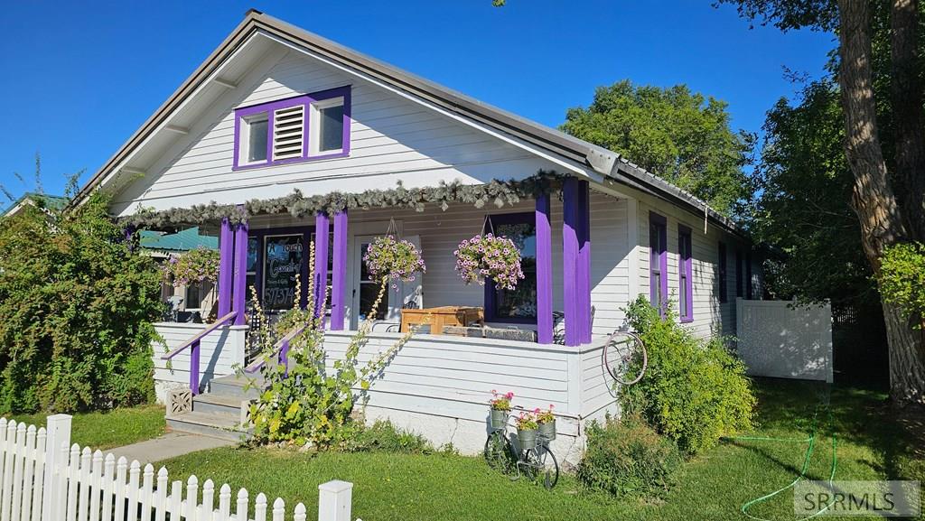 120 Lost River Avenue Property Photo 3