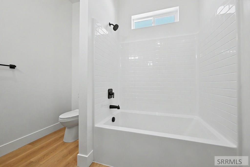 932 Montezuma St Property Photo 6