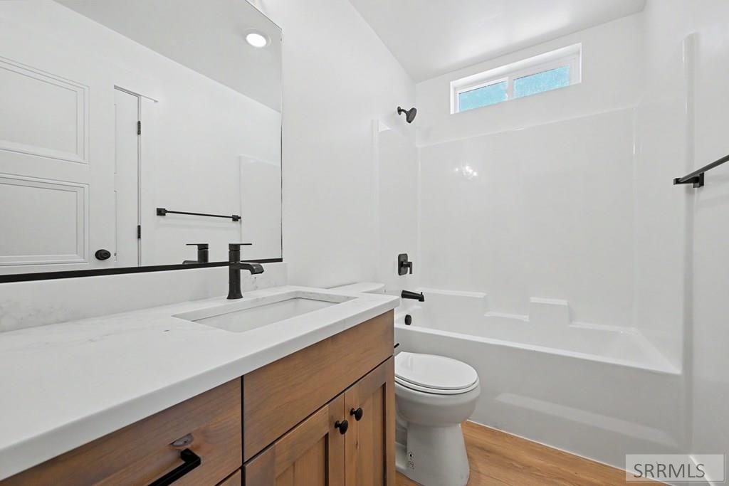 932 Montezuma St Property Photo 10