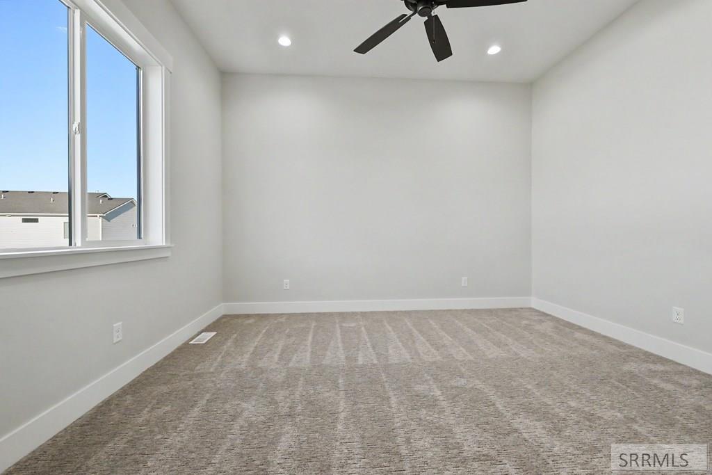 3928 Hidden Valley Drive Property Photo 4