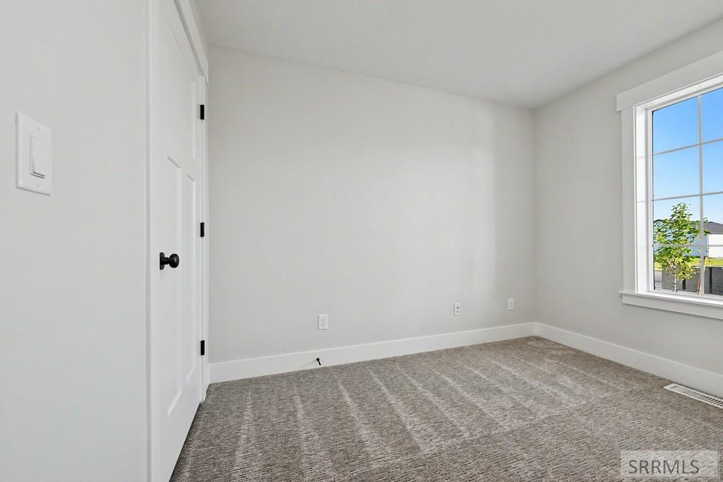 3928 Hidden Valley Drive Property Photo 8