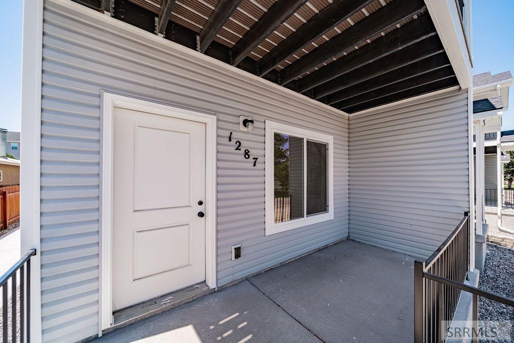 1287 Bear Avenue Property Photo 2