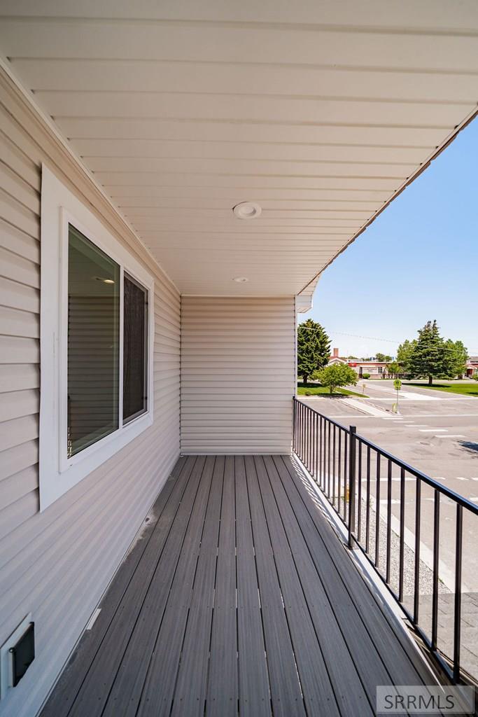 1295/1297 Bear Avenue Property Photo 18