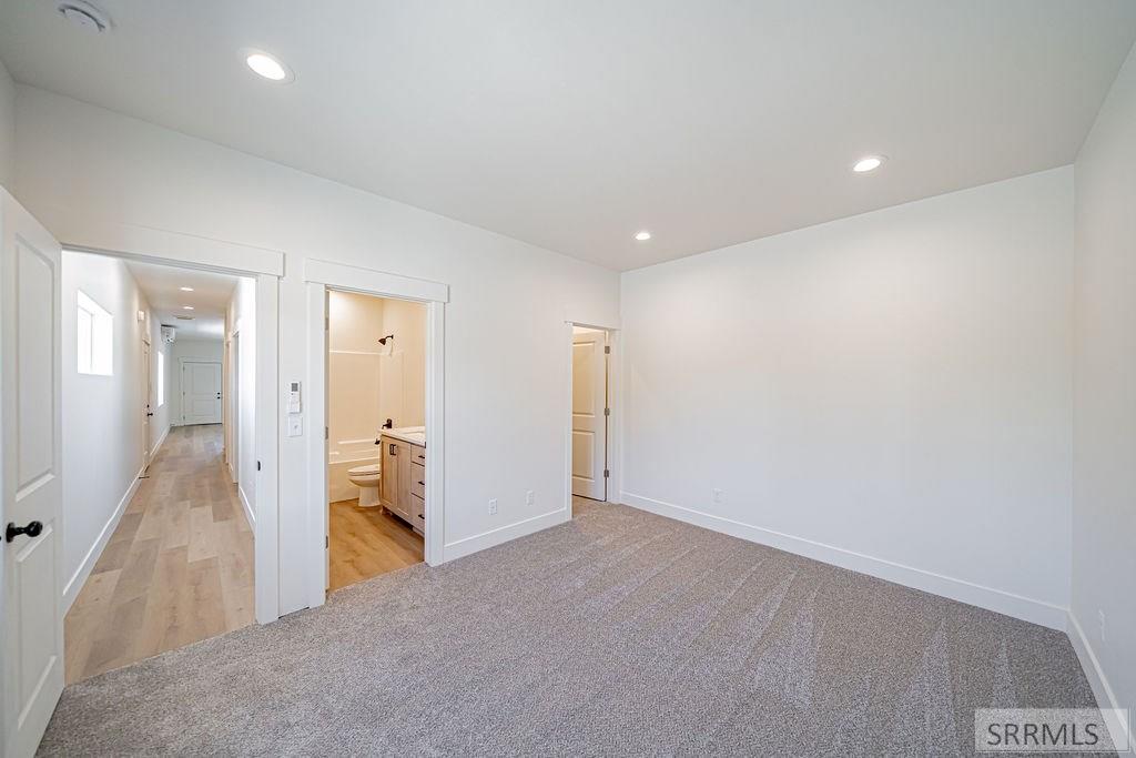 1295/1297 Bear Avenue Property Photo 28