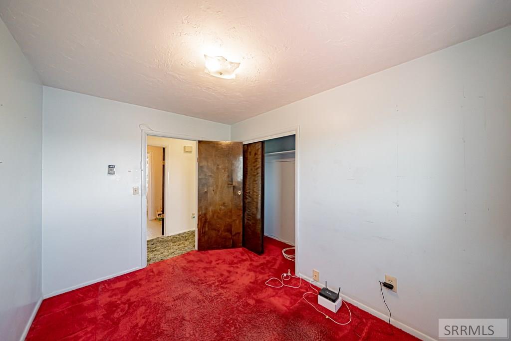 755 S River Road Property Photo 30