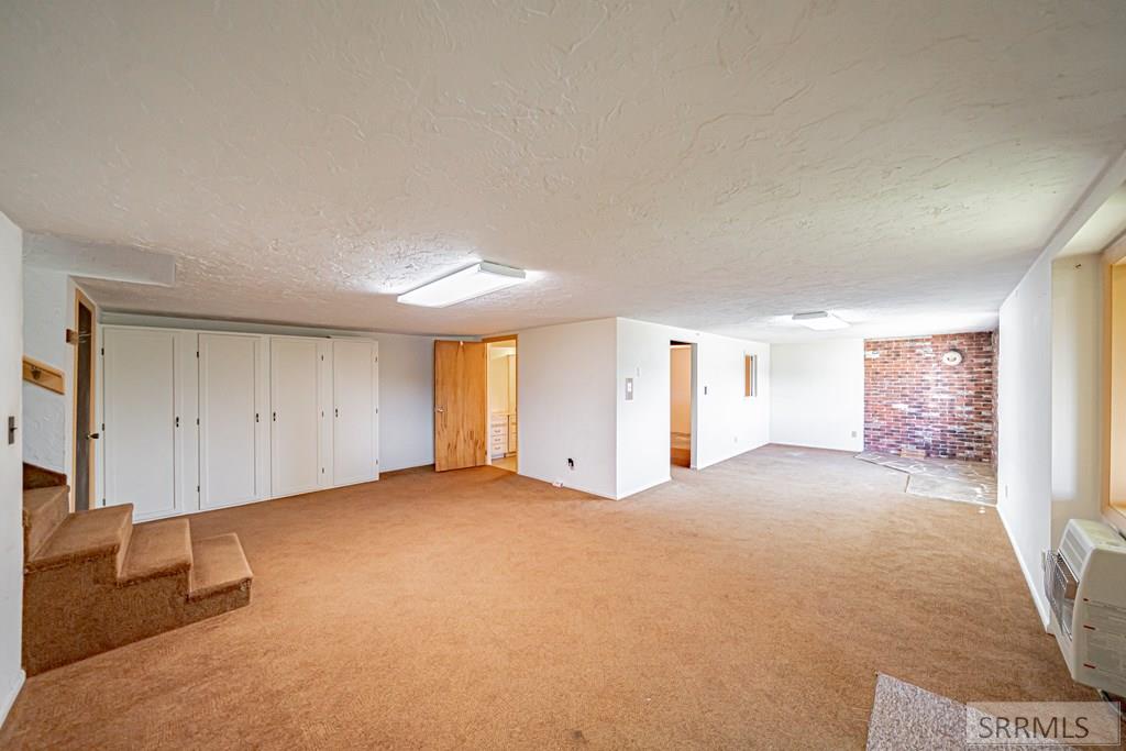 755 S River Road Property Photo 36