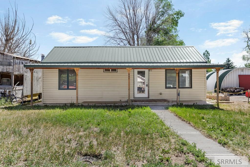 667 Decoria Avenue Property Photo 1