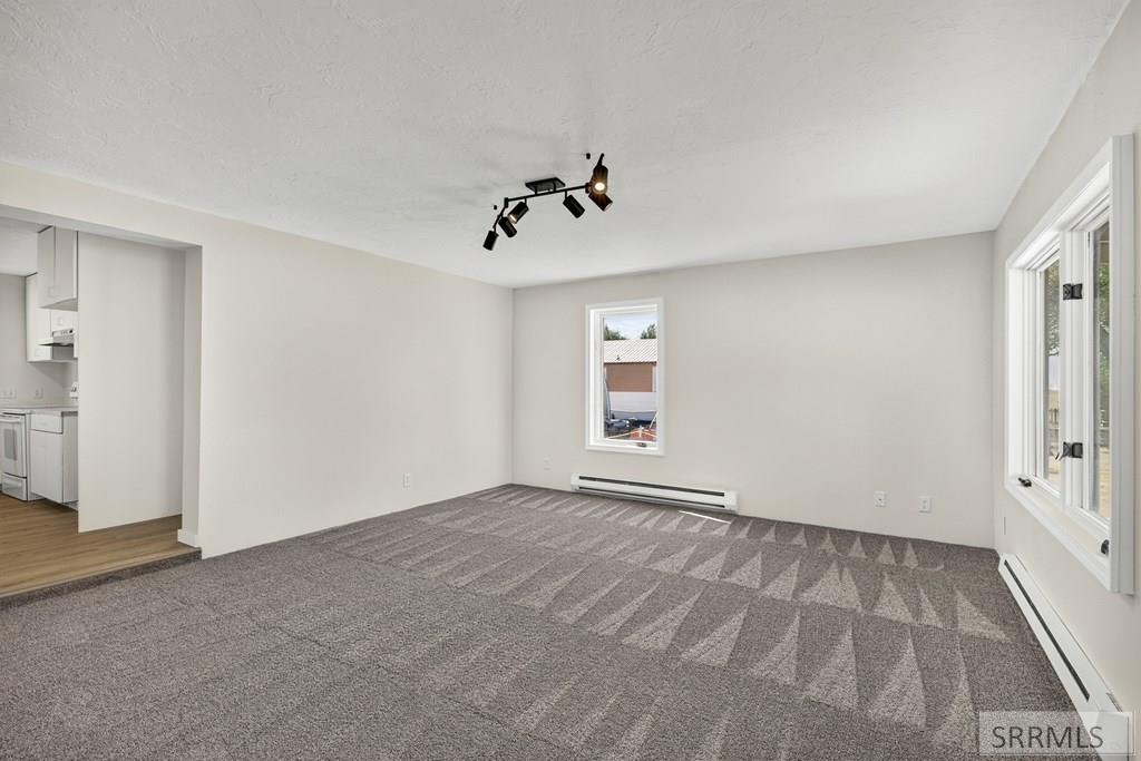 667 Decoria Avenue Property Photo 7